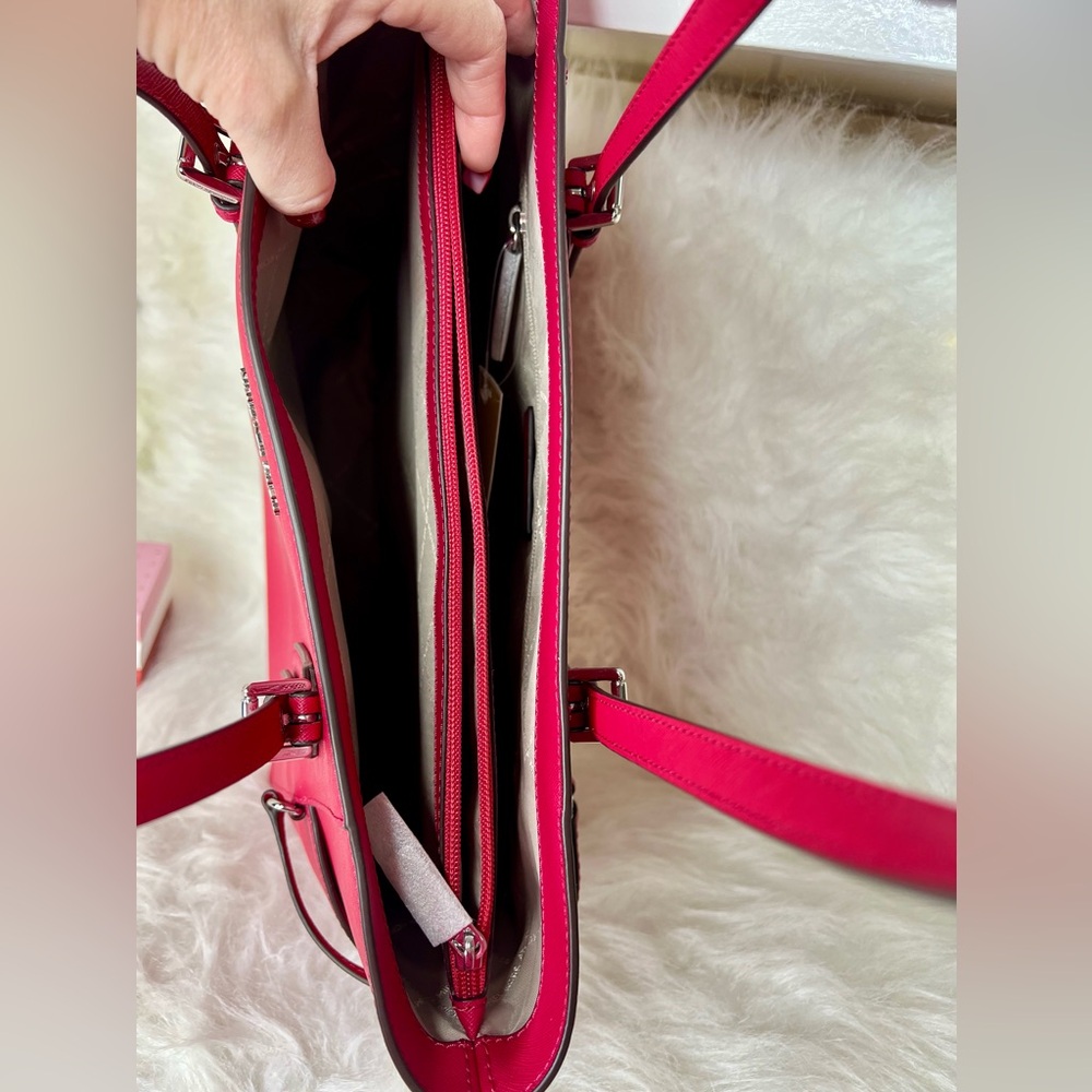 Michael Kors Large Leather Voyager Tote in Dark Rasberry - Picture 10 of 13
